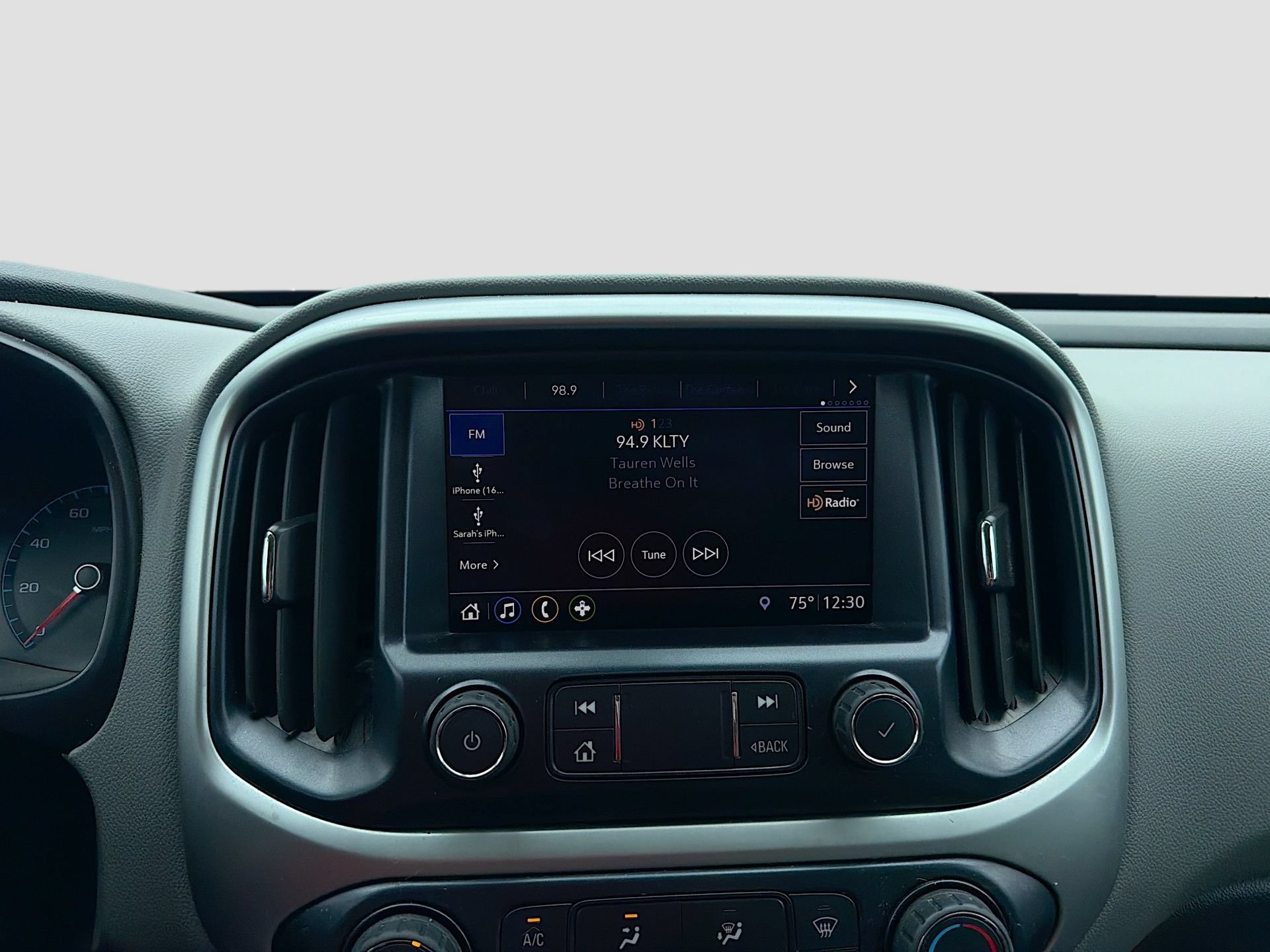 Used 2020 Chevrolet Colorado LT w/ LT Convenience Package RWD image 15