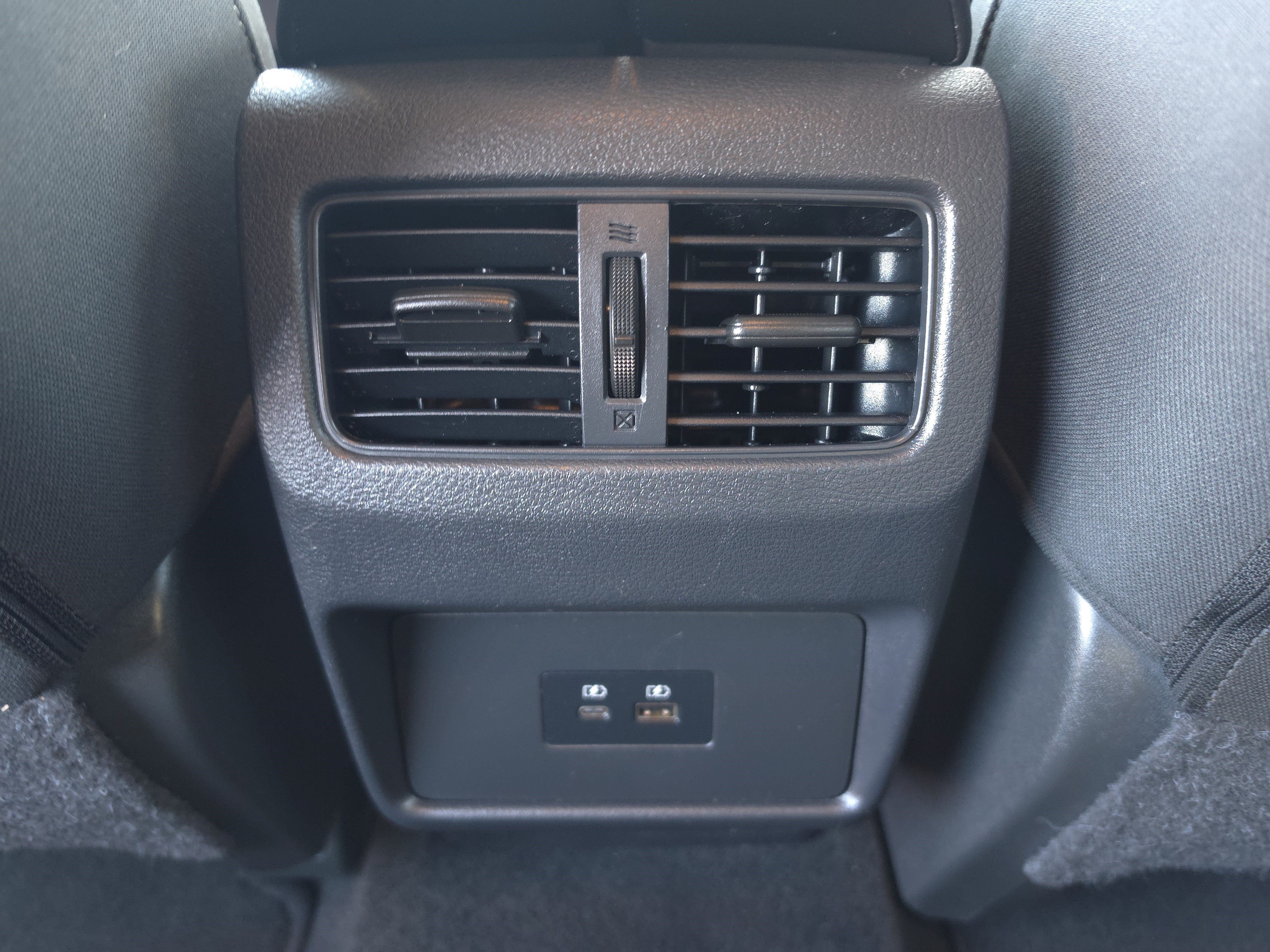 Used 2023 Nissan Rogue SV AWD/4WD image 33