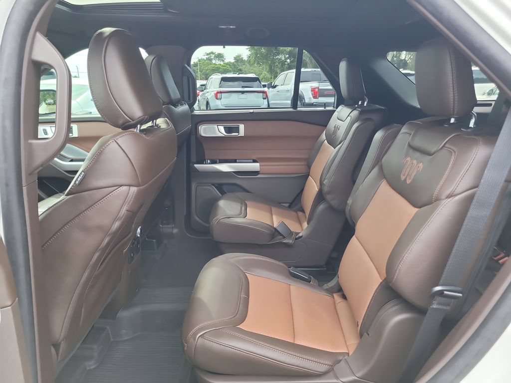 Certified 2023 Ford Explorer King Ranch w/ Technology Package AWD/4WD image 11