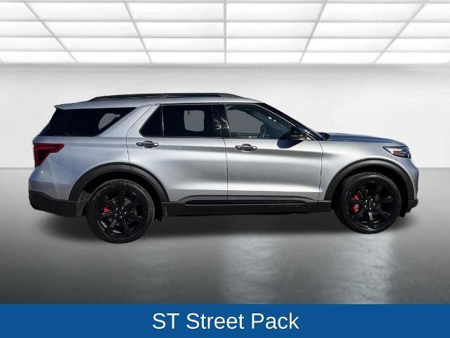 Certified 2023 Ford Explorer ST w/ Equipment Group 401A AWD/4WD image 4