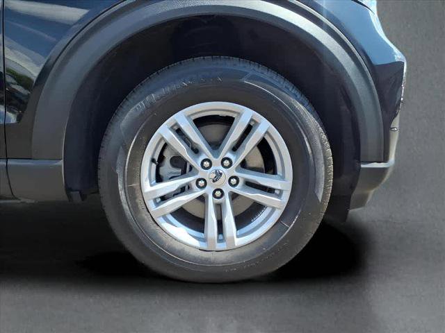 Certified 2022 Ford Explorer XLT w/ Equipment Group 202A image 8