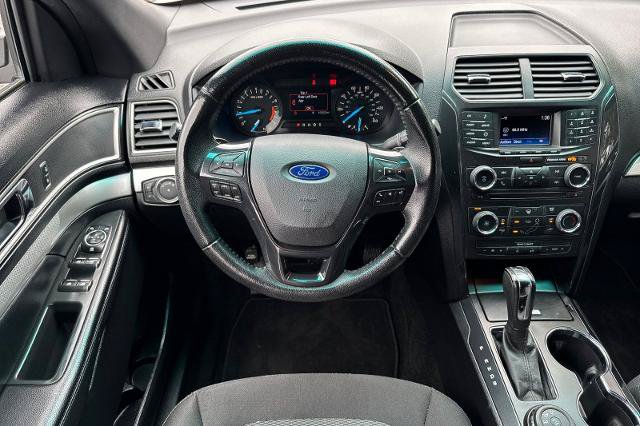 Certified 2017 Ford Explorer XLT AWD/4WD image 9