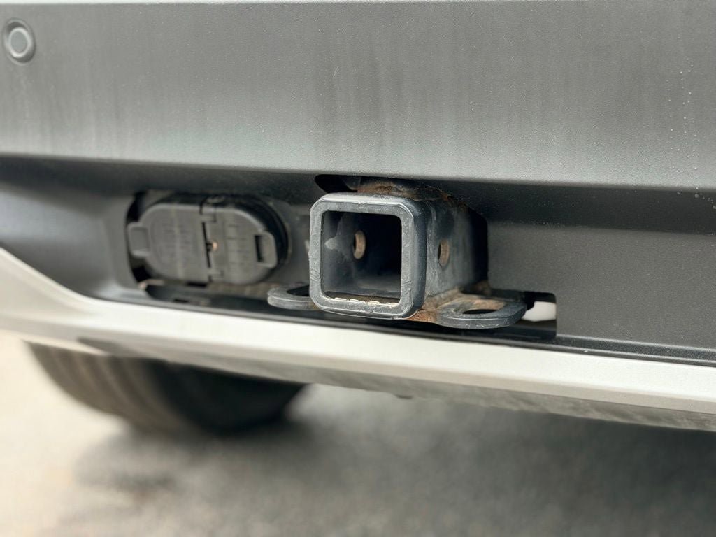 Certified 2023 Ford Explorer XLT w/ Equipment Group 202A RWD image 8