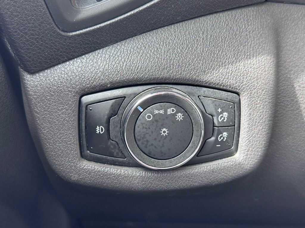 Certified 2018 Ford Transit Connect XLT image 35