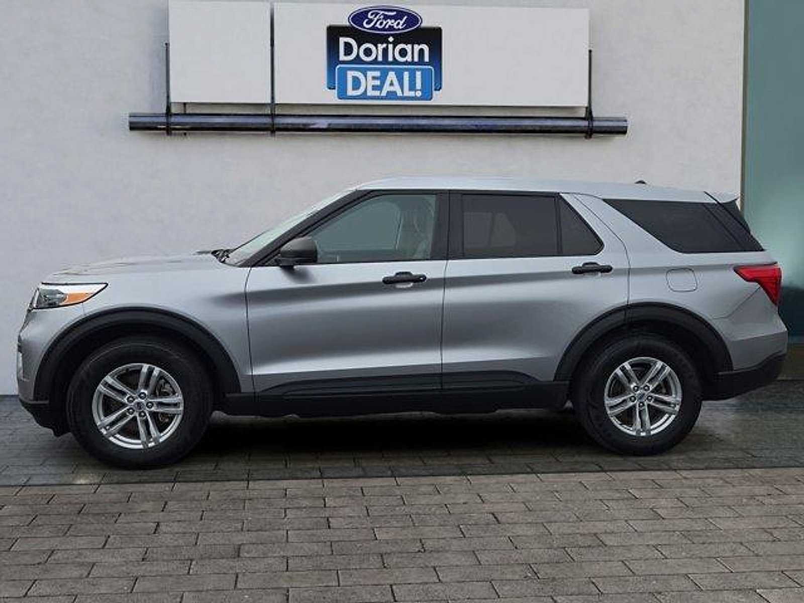 Certified 2023 Ford Explorer 4WD image 6