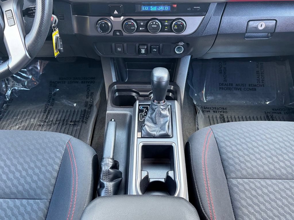 Used 2021 Toyota Tacoma SR5 AWD/4WD image 29