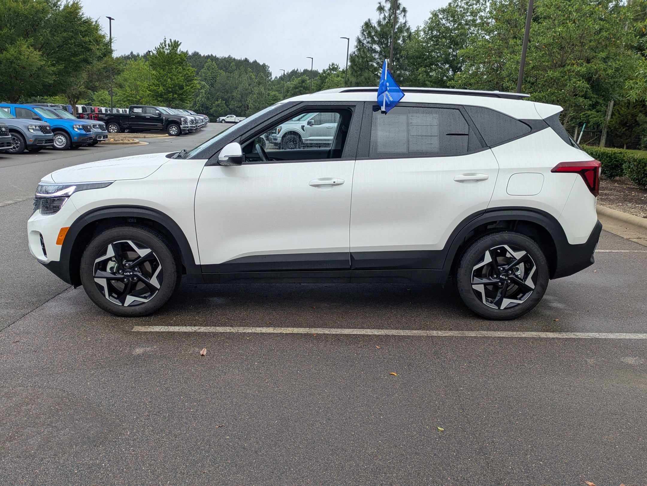 Used 2026 Kia Seltos S FWD image 7