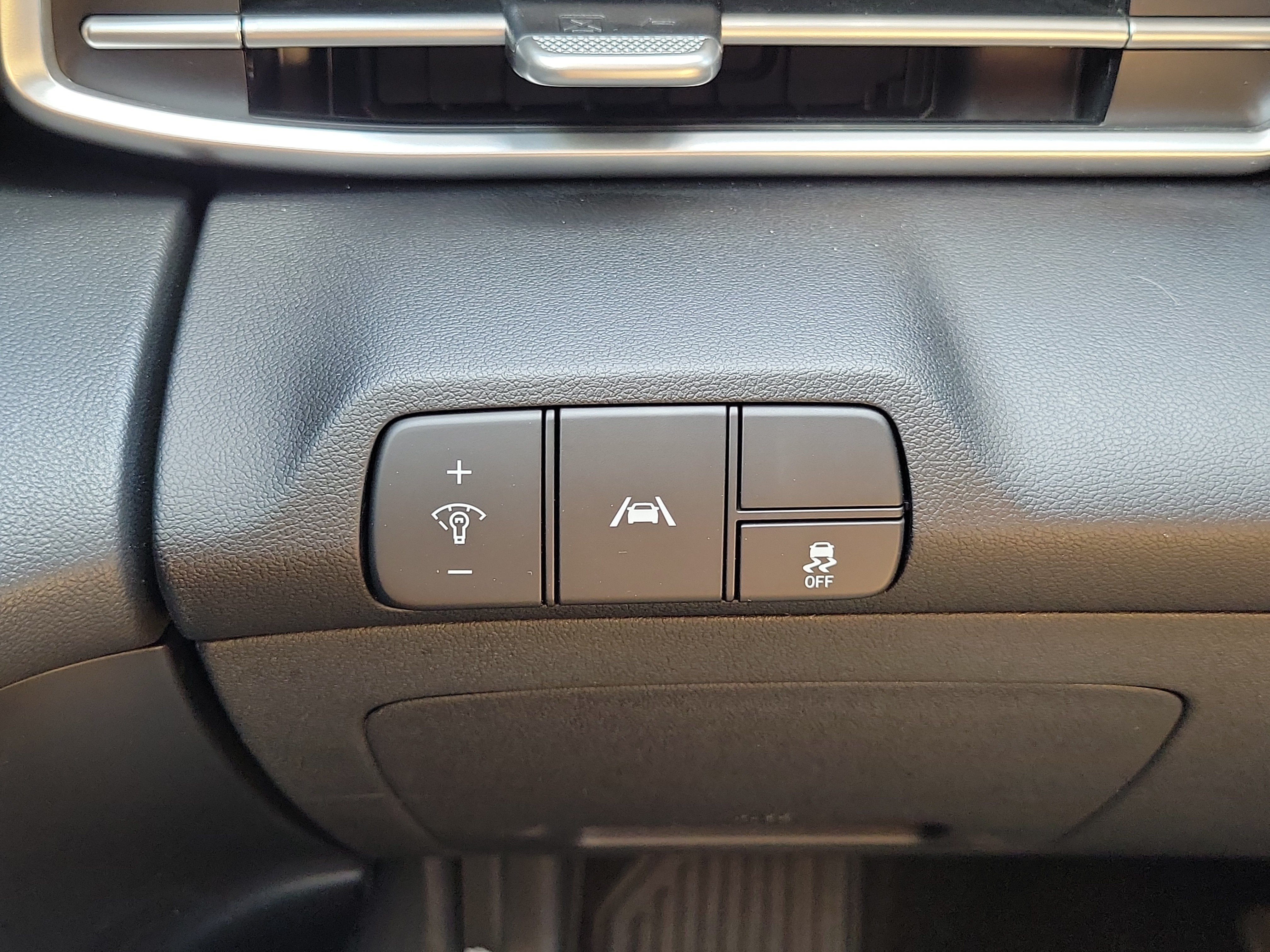 Used 2022 Hyundai Elantra SEL w/ Convenience Package FWD image 27