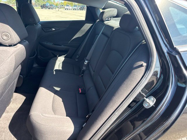 Used 2025 Chevrolet Malibu LT FWD image 12