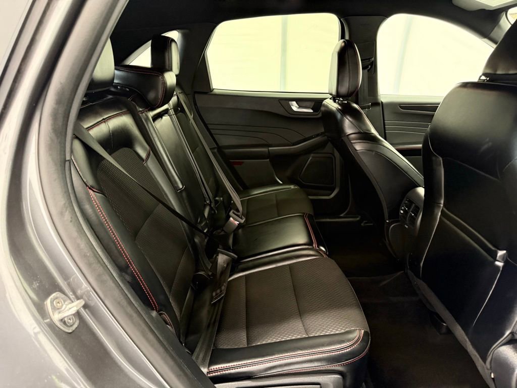 Certified 2025 Ford Escape ST-Line image 23