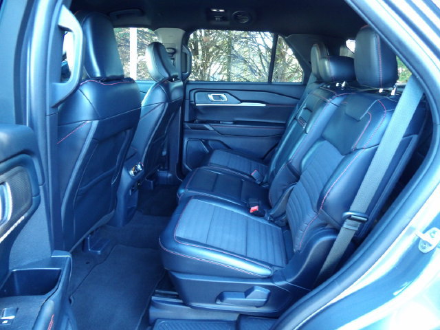 Certified 2025 Ford Explorer ST-Line w/ ST-Line Street Pack AWD/4WD image 13
