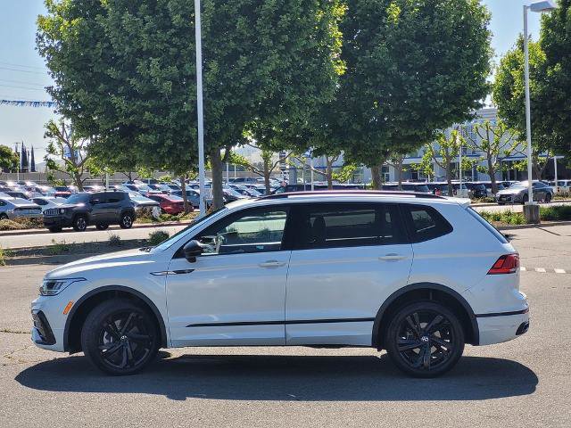 Used 2023 Volkswagen Tiguan SE R-Line AWD/4WD image 7