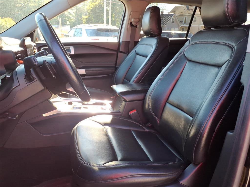 Certified 2020 Ford Explorer XLT w/ Equipment Group 202A image 13