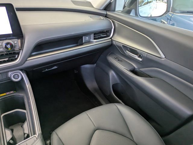 Used 2024 Toyota Grand Highlander Limited image 15