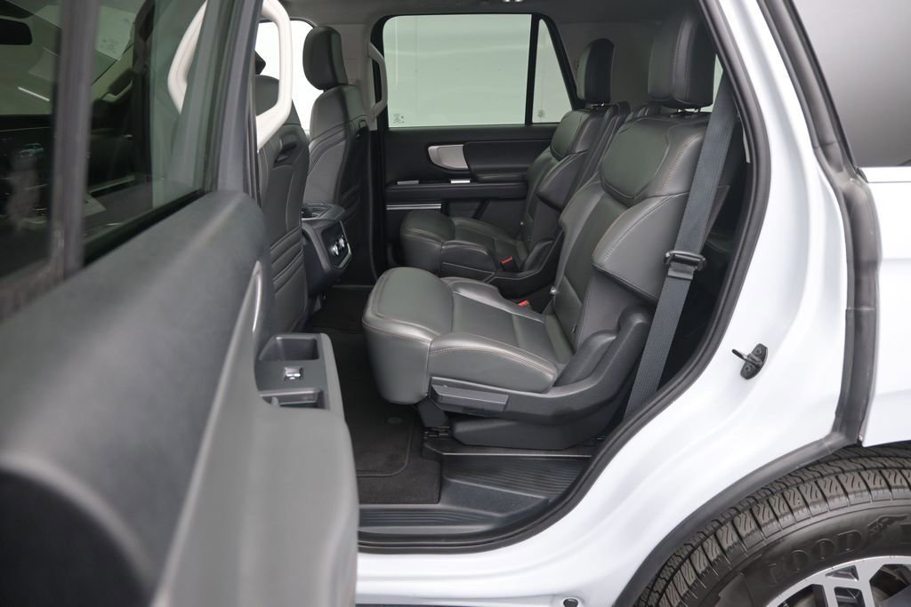 Certified 2025 Ford Expedition Active RWD image 12