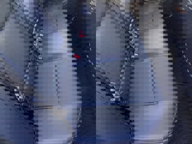 Used 2023 Toyota Prius XLE image 9