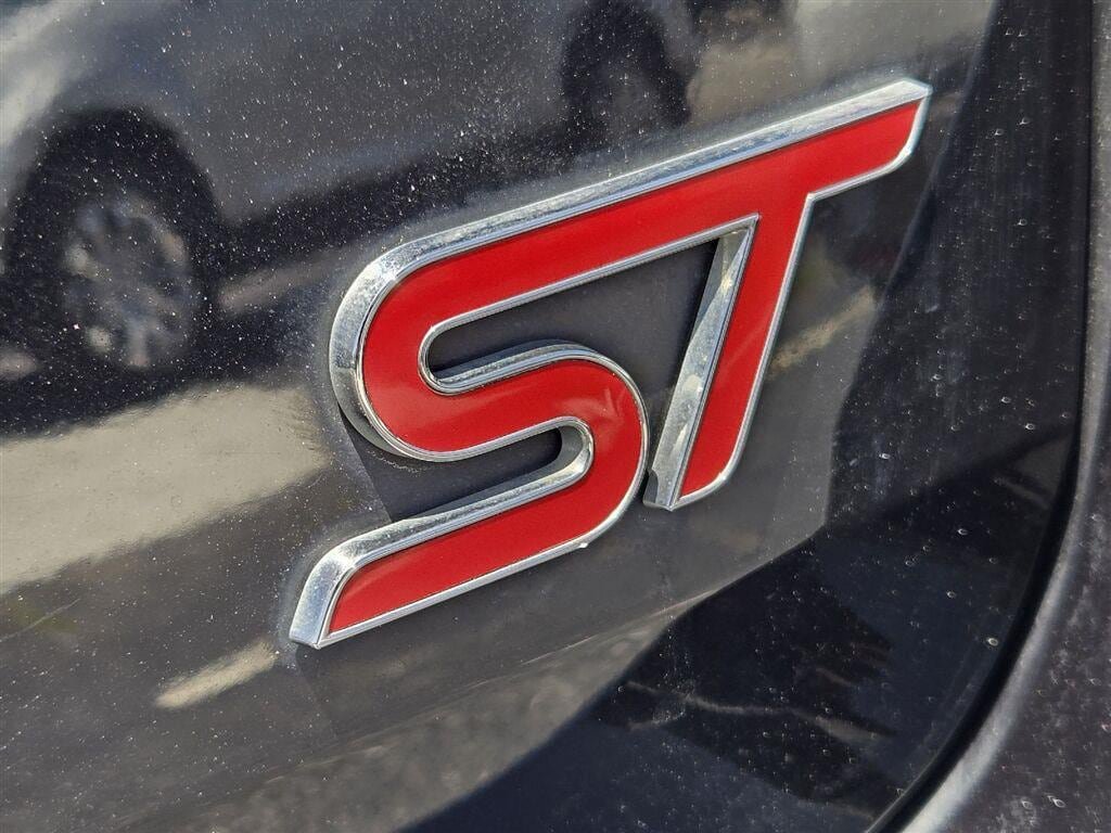 Certified 2023 Ford Explorer ST w/ ST Street Pack RWD image 9