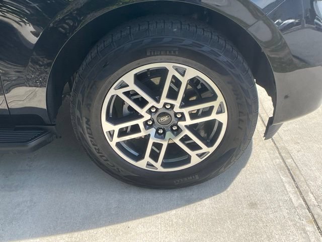 Certified 2025 Ford Expedition Active AWD/4WD image 11