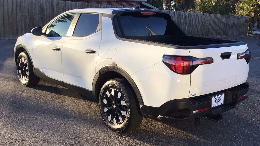 Used 2025 Hyundai Santa Cruz SE image 3