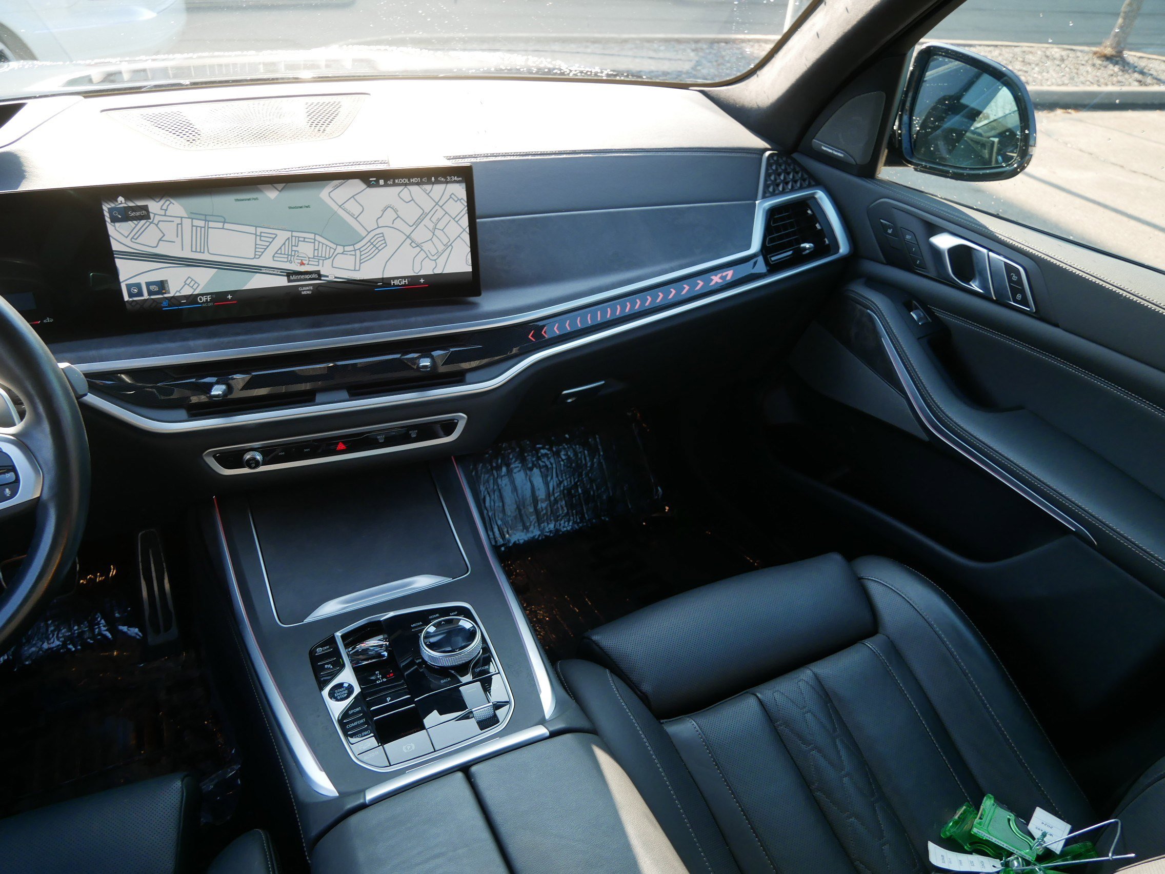 Used 2023 BMW X7 xDrive40i w/ Executive Package image 11