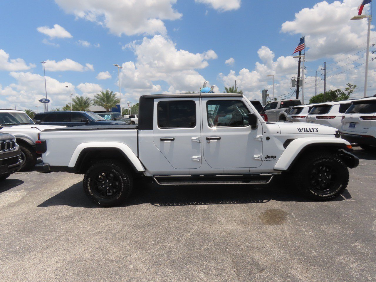 Used 2024 Jeep Gladiator Sport AWD/4WD image 10