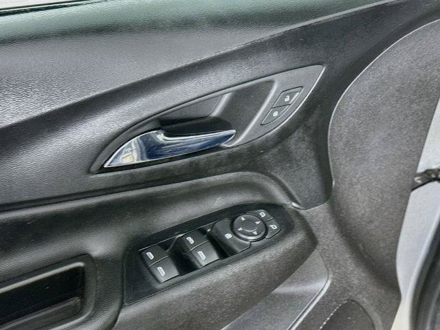 Used 2019 Chevrolet Equinox LT FWD image 18