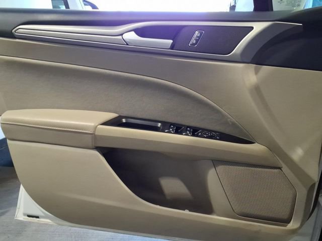 Certified 2017 Ford Fusion SE FWD image 14