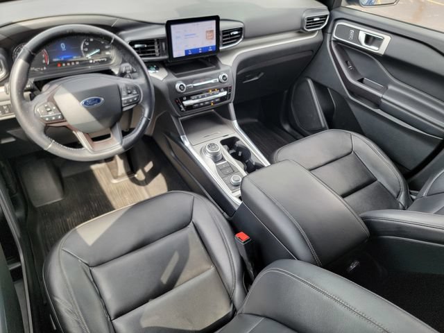 Certified 2020 Ford Explorer XLT w/ Equipment Group 202A AWD/4WD image 39
