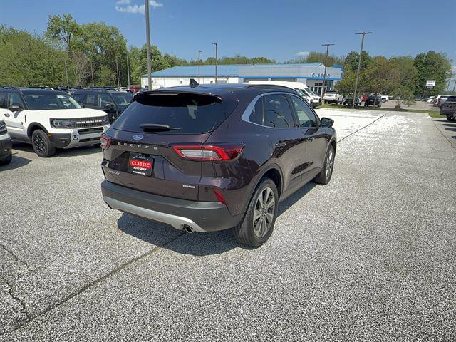 Certified 2023 Ford Escape Platinum w/ Premium Technology Package AWD/4WD image 7