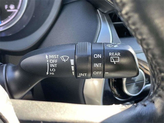 Used 2021 Toyota Venza LE image 28