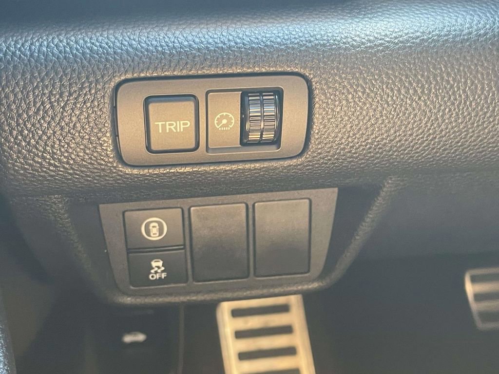 Used 2018 Honda Accord Sport image 13