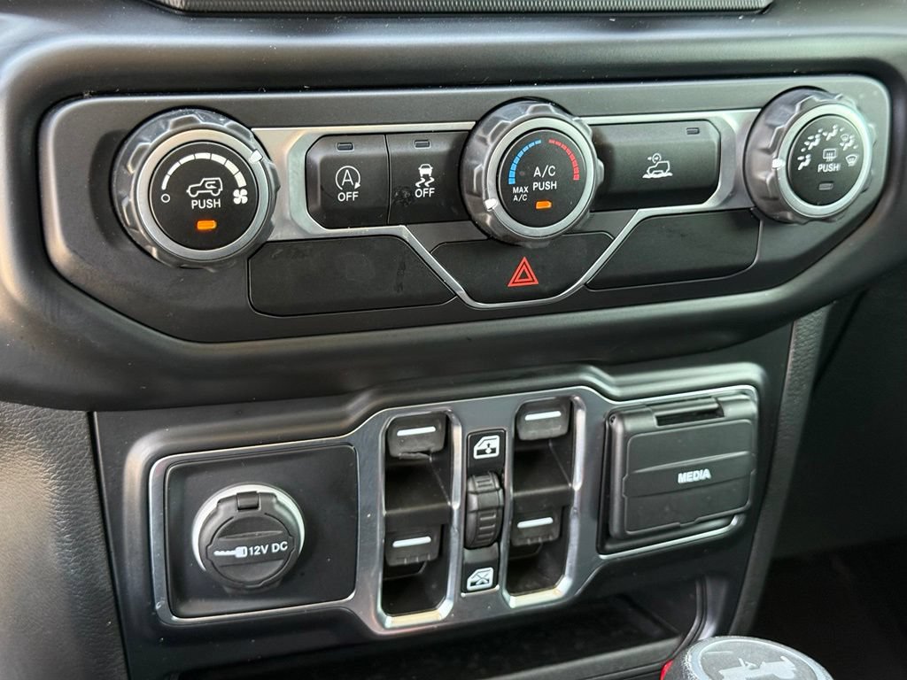 Used 2021 Jeep Wrangler Unlimited Sport AWD/4WD image 11