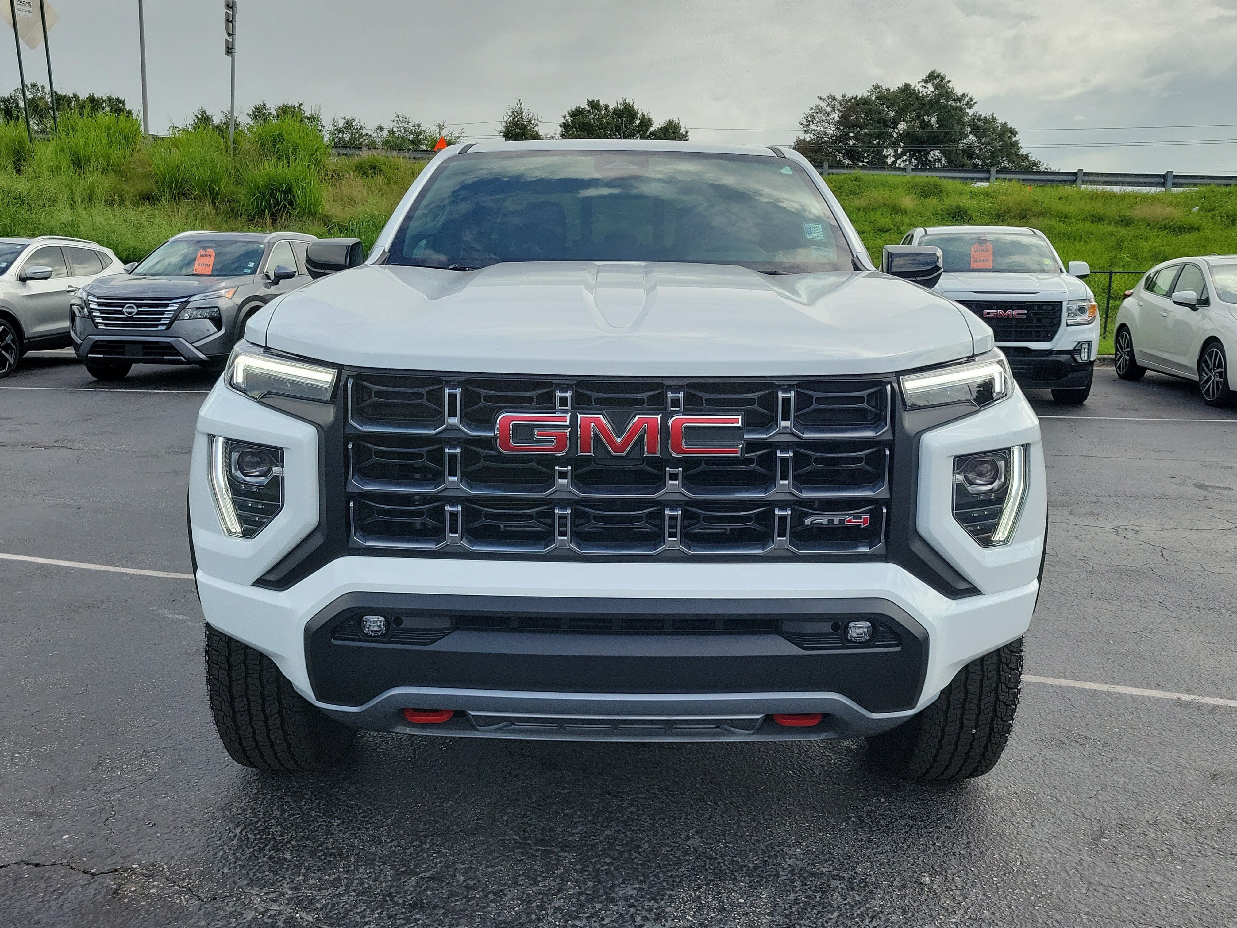 Used 2026 GMC Canyon AT4 AWD/4WD image 2