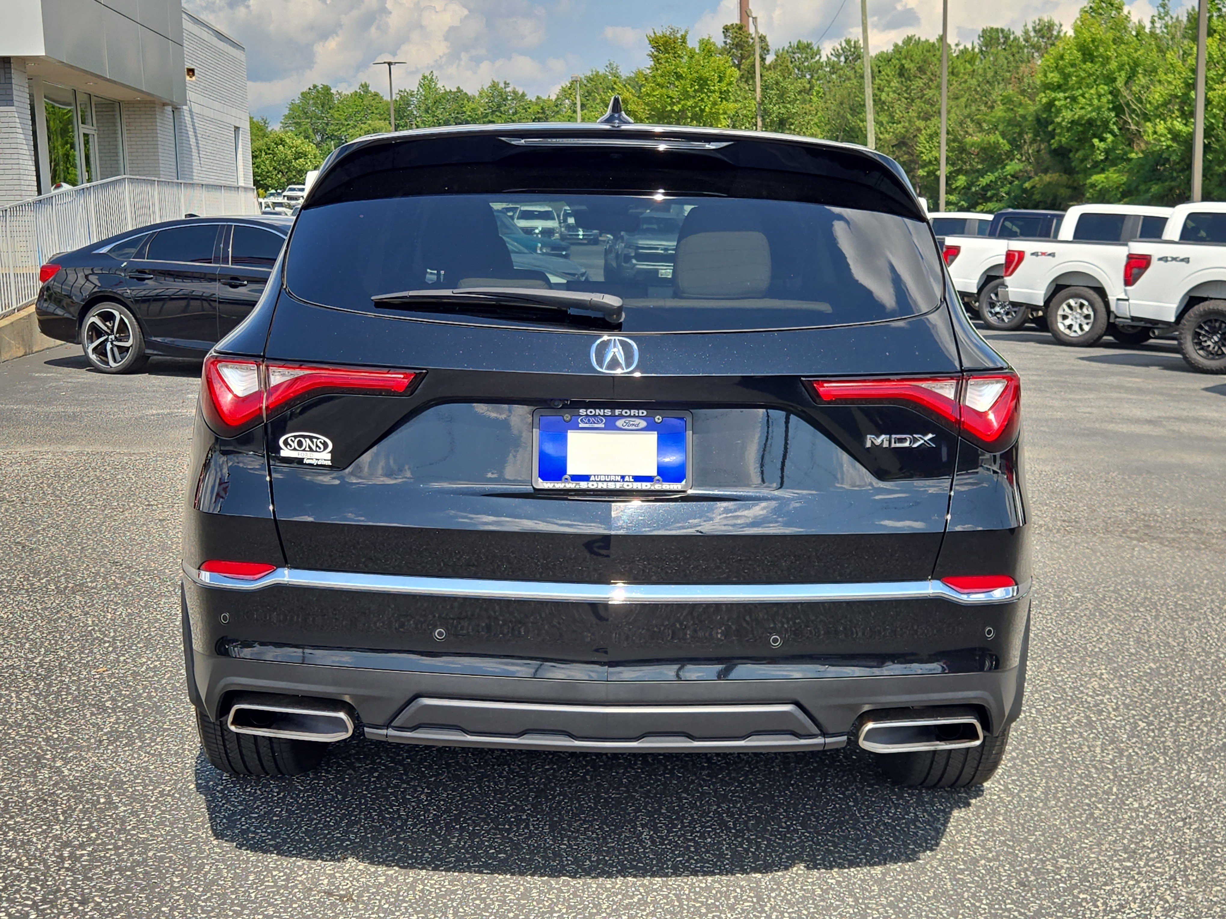 Used 2023 Acura MDX FWD w/ Technology Package image 8