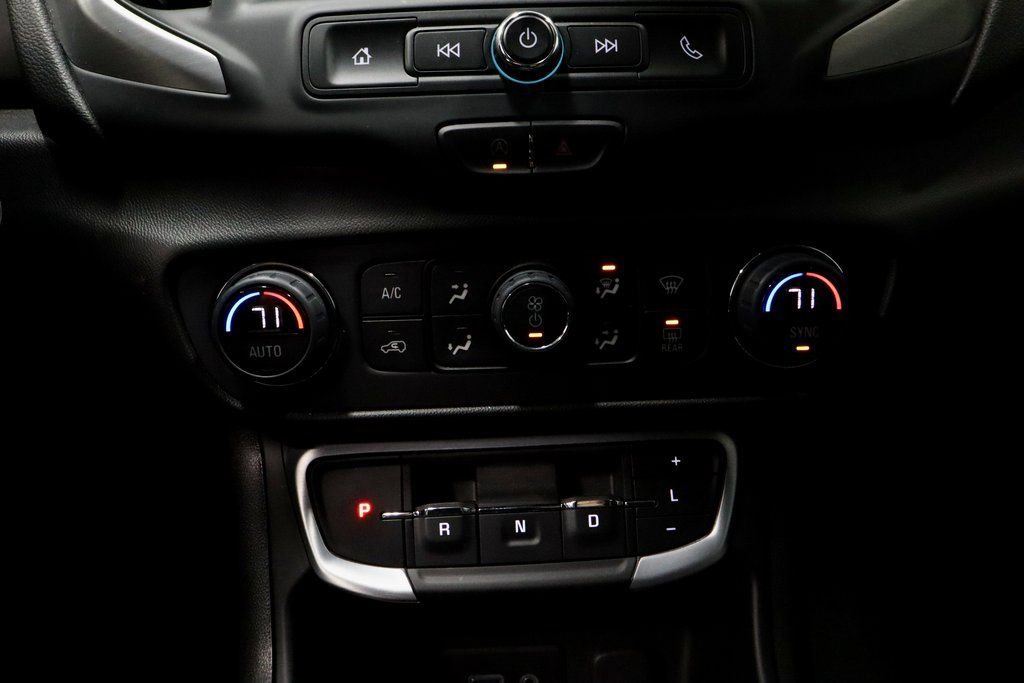 Used 2022 GMC Terrain SLE w/ Driver Convenience Package image 29