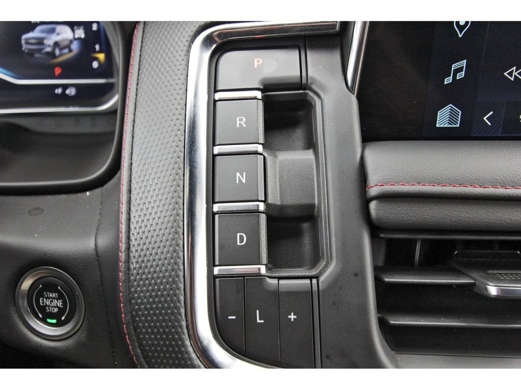 Used 2022 Chevrolet Tahoe RST w/ Luxury Package AWD/4WD image 26