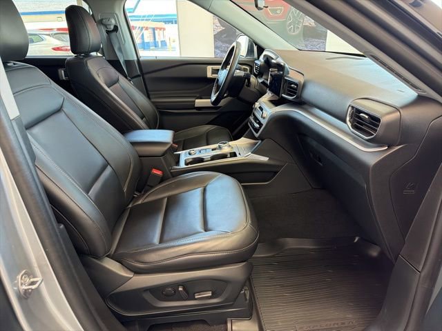 Certified 2023 Ford Explorer XLT w/ Equipment Group 202A image 12