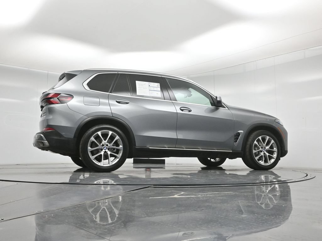 Used 2024 BMW X5 xDrive40i AWD/4WD image 50