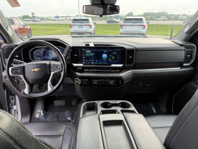 Used 2022 Chevrolet Silverado 1500 LT w/ Diesel Off-Road Package AWD/4WD image 30