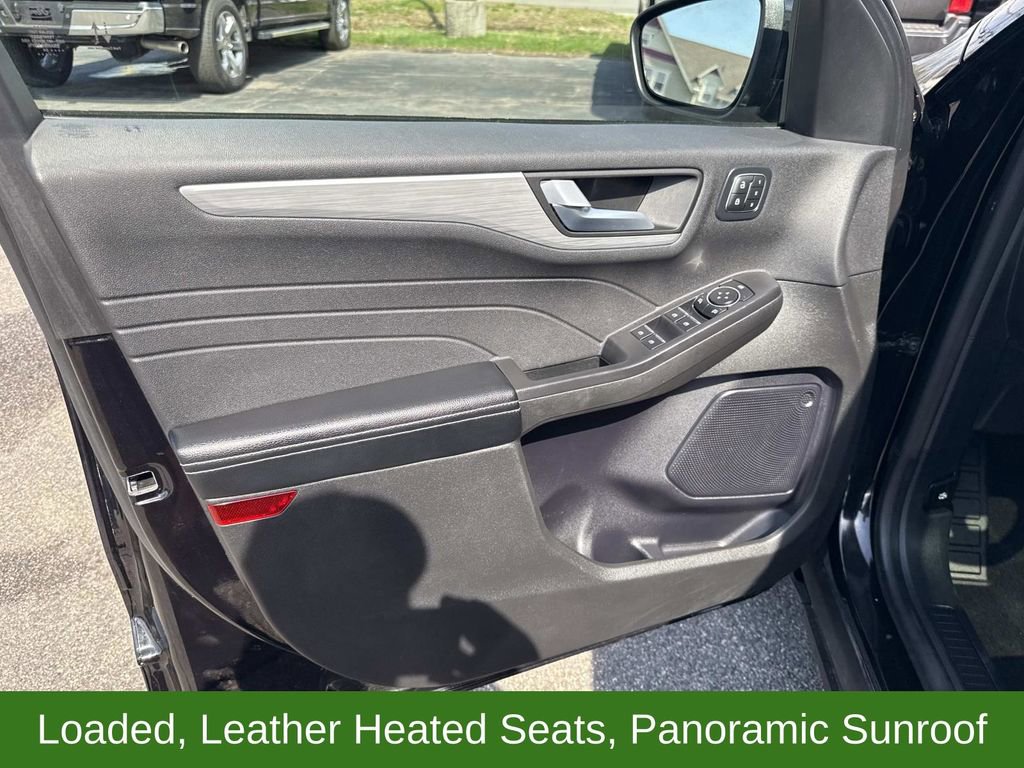 Certified 2024 Ford Escape Platinum AWD/4WD image 16