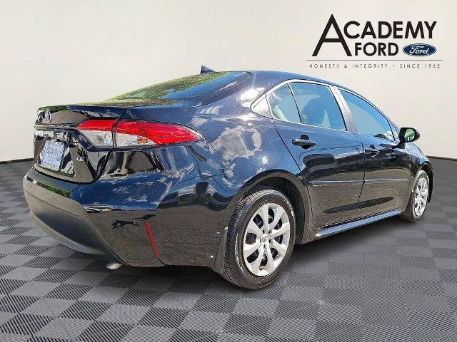Used 2024 Toyota Corolla LE FWD image 6