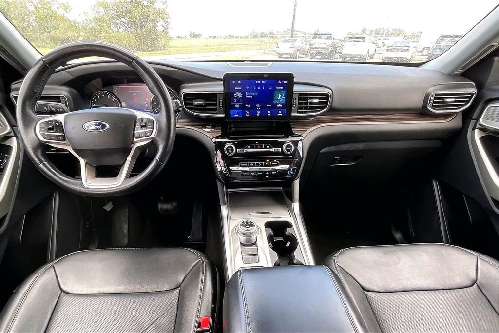 Certified 2022 Ford Explorer Limited image 7