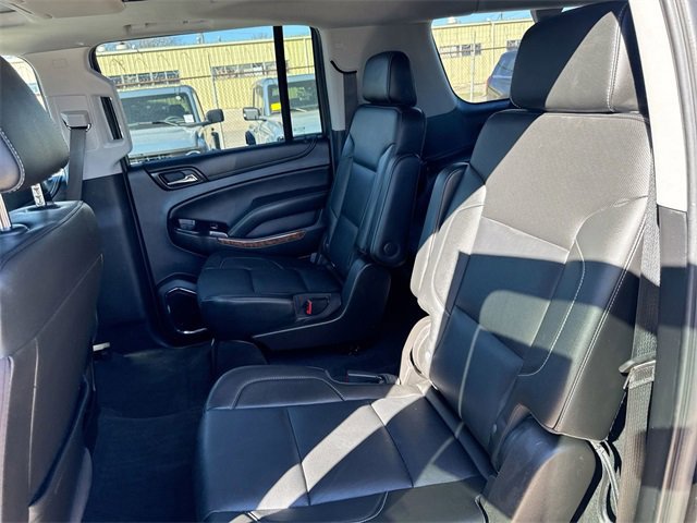 Used 2020 Chevrolet Suburban Premier image 30