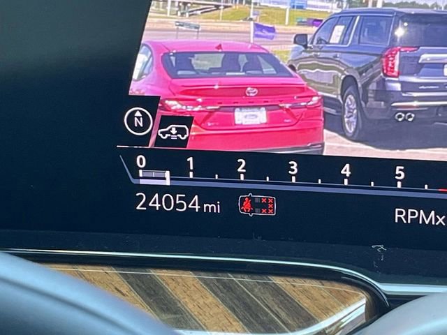 Used 2024 Cadillac Escalade ESV Premium Luxury Platinum image 31