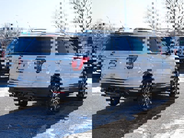 Certified 2018 Ford Explorer Platinum image 5
