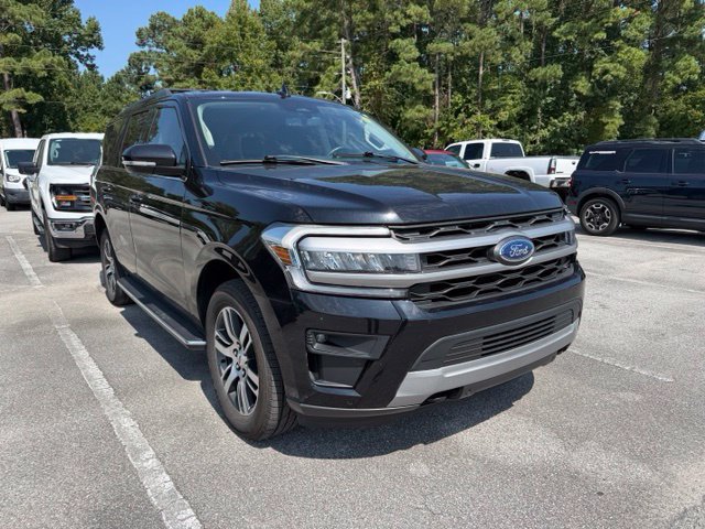 Certified 2022 Ford Expedition XLT AWD/4WD image 2