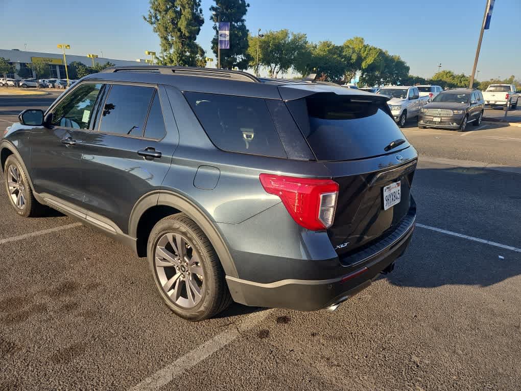 Certified 2023 Ford Explorer XLT w/ Equipment Group 202A RWD image 5