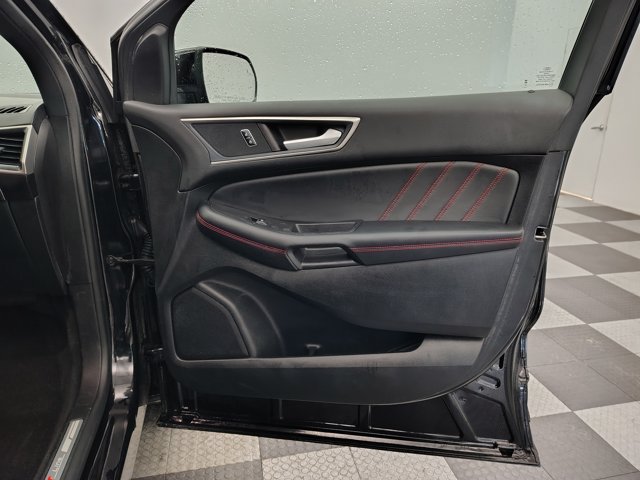Certified 2023 Ford Edge ST-Line AWD/4WD image 13