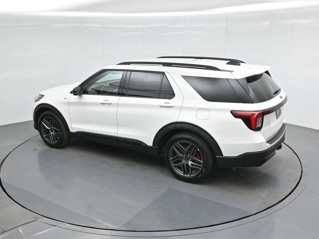 Certified 2025 Ford Explorer ST-Line w/ Premium Package image 45