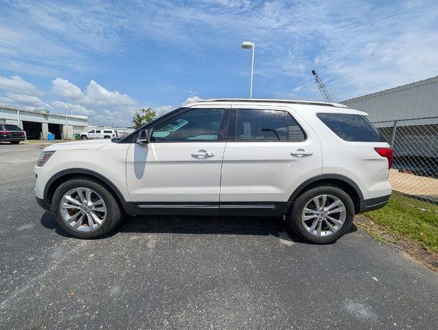 Certified 2018 Ford Explorer XLT w/ Equipment Group 202A FWD image 2